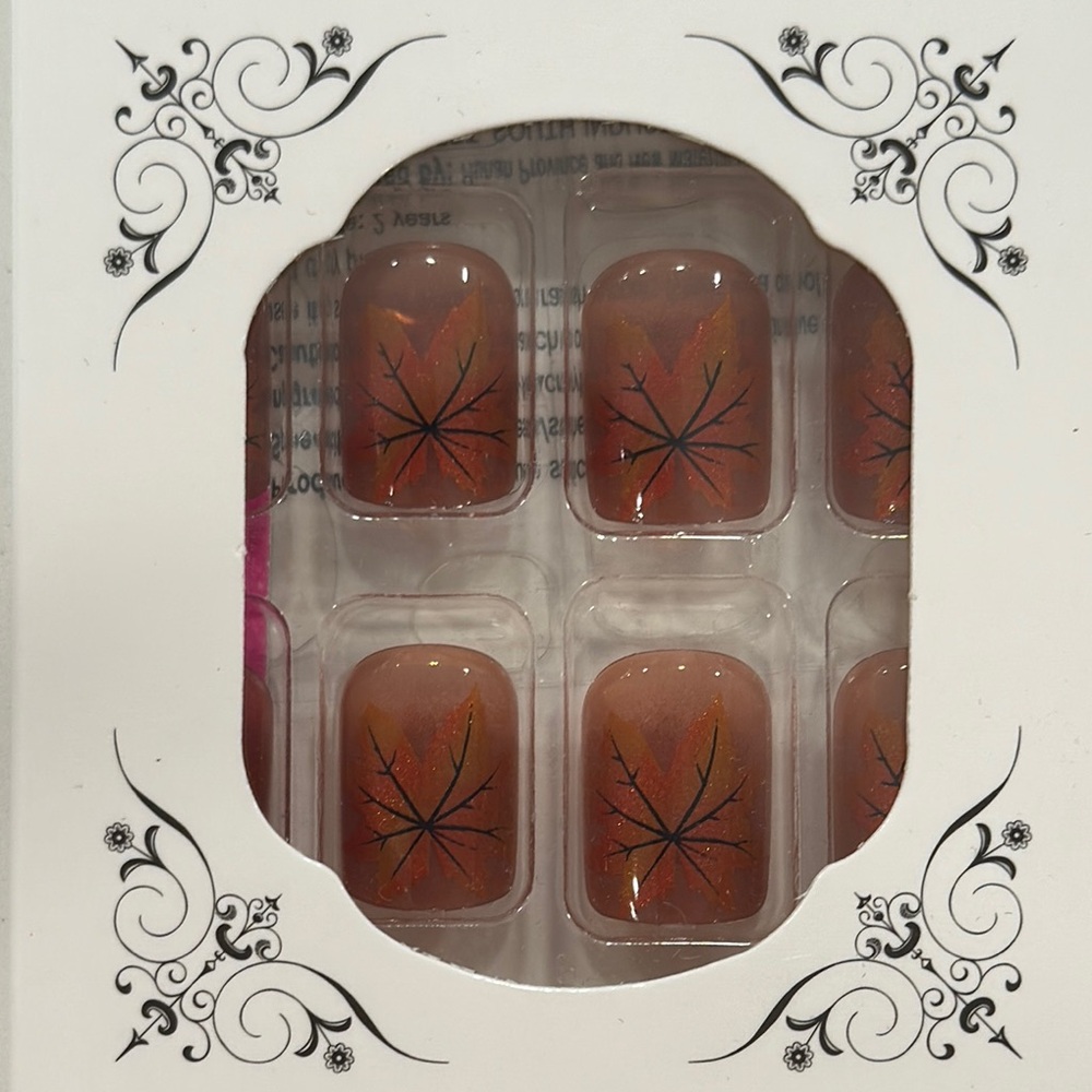 Fall press-on nails